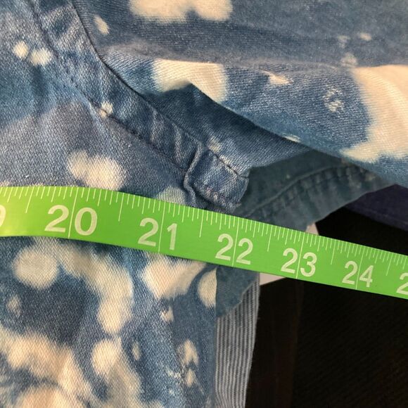 Urban Outfitters Shirt Mens Sz M Blue Cotton Bleach Splatter Denim Button Up - Picture 5 of 10